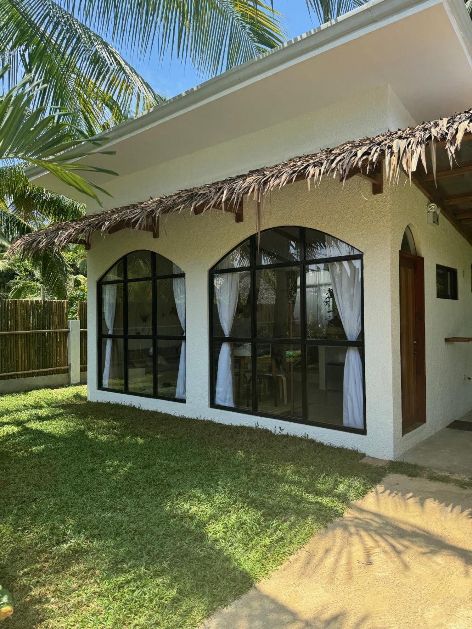 Villa Pura Vida Apartments Siargao ゼネラル・ルナ エクステリア 写真
